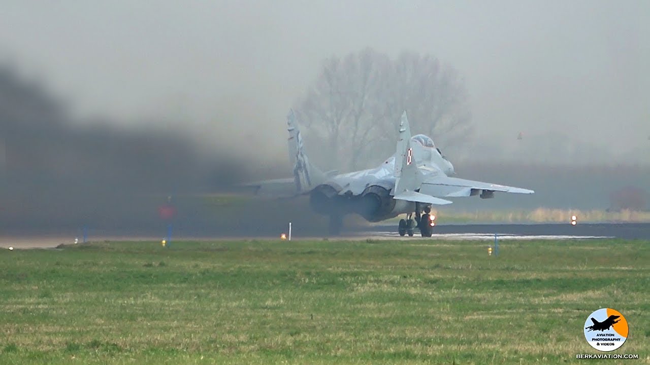 SMOKE ON! MiG-29's Polish Air Force | Frisian Flag 2018 | EHLW