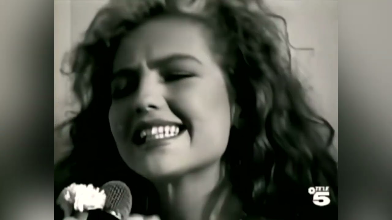 Thalia - El Poder De Tu Amor (Video)
