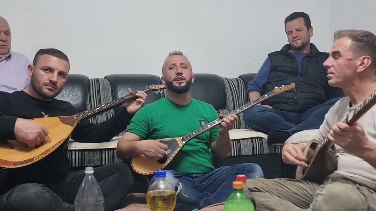 Emrushi kang per Visar Osmani