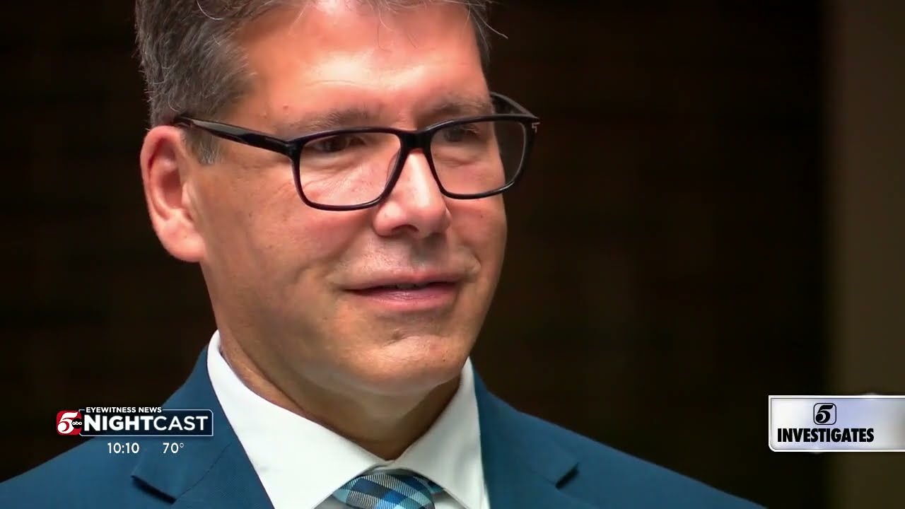 Big salaries and eye-popping perks: 5 INVESTIGATES reviewed Minnesota superintendent contracts