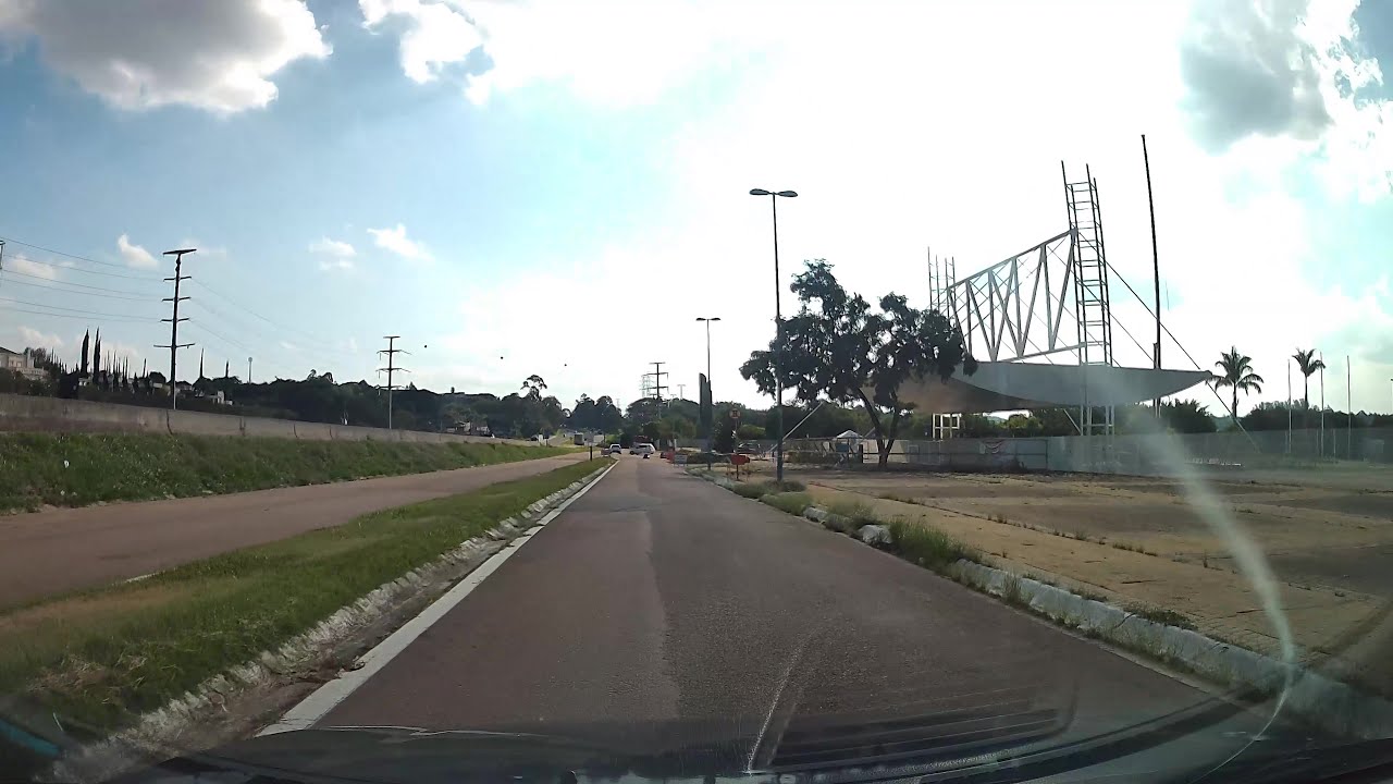Dirigindo do Posto Shell de Itatiba até o Parque da Cidade de Jundiaí, no interior de São Paulo