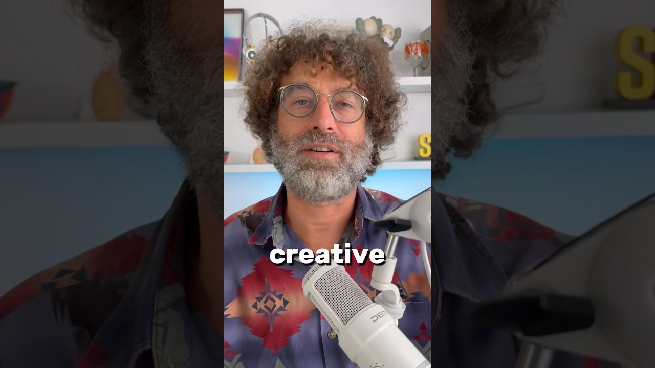 What Does a Creative Director Do? What Skills Do You Need As A Creative Director?