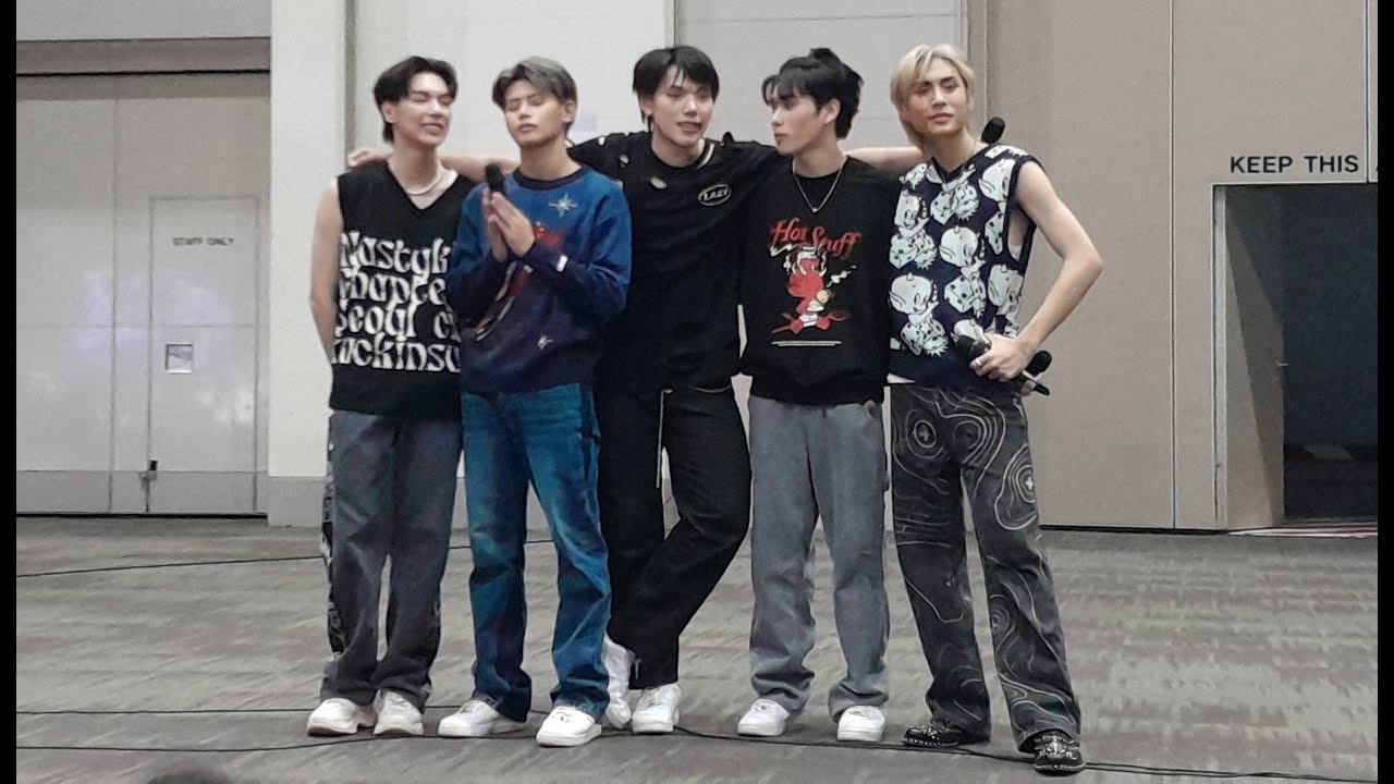 ชมต่อหลังไลฟ์แบตหมดกับคอนเสิร์ตจากหนุ่มๆ LAZ 1 ต้าร์อู๋ พิทยาและแฟนคลับหลั่งน้ำตาที่ห้างสยามพารากอน