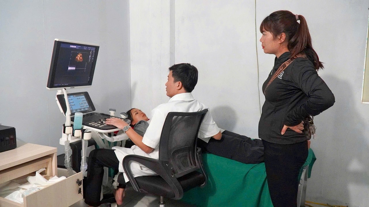 The girl found out she was pregnant; would she still be able to work as a repairwoman?
