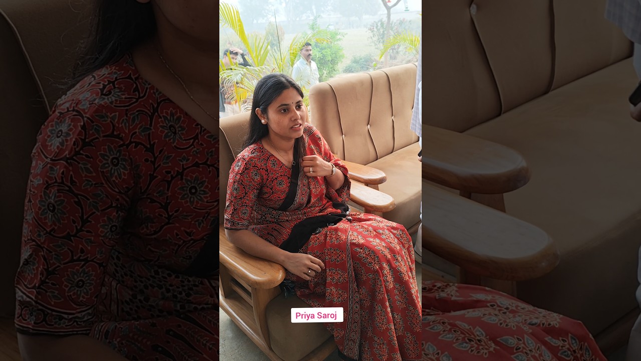 Priya Saroj, fulfilling her duties towards society. #priyasaroj #samajwadimedia