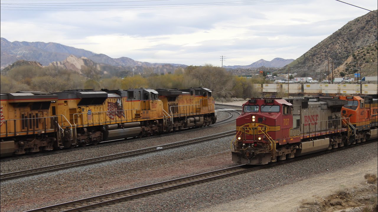 [4K] Endless Trains on Cajon Pass! 12/30/25