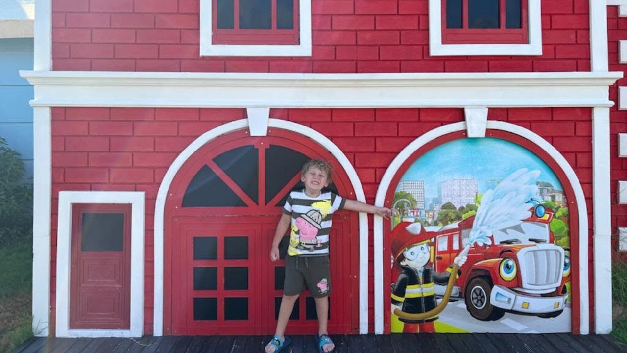 Haydar And Freya The Super Fire Fighters | Pretend Play