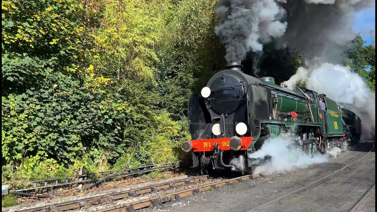 Pitchford Hall moves to Grosmont. 2 HSTs PC bring gala coaches and Repton double heads with Black 5