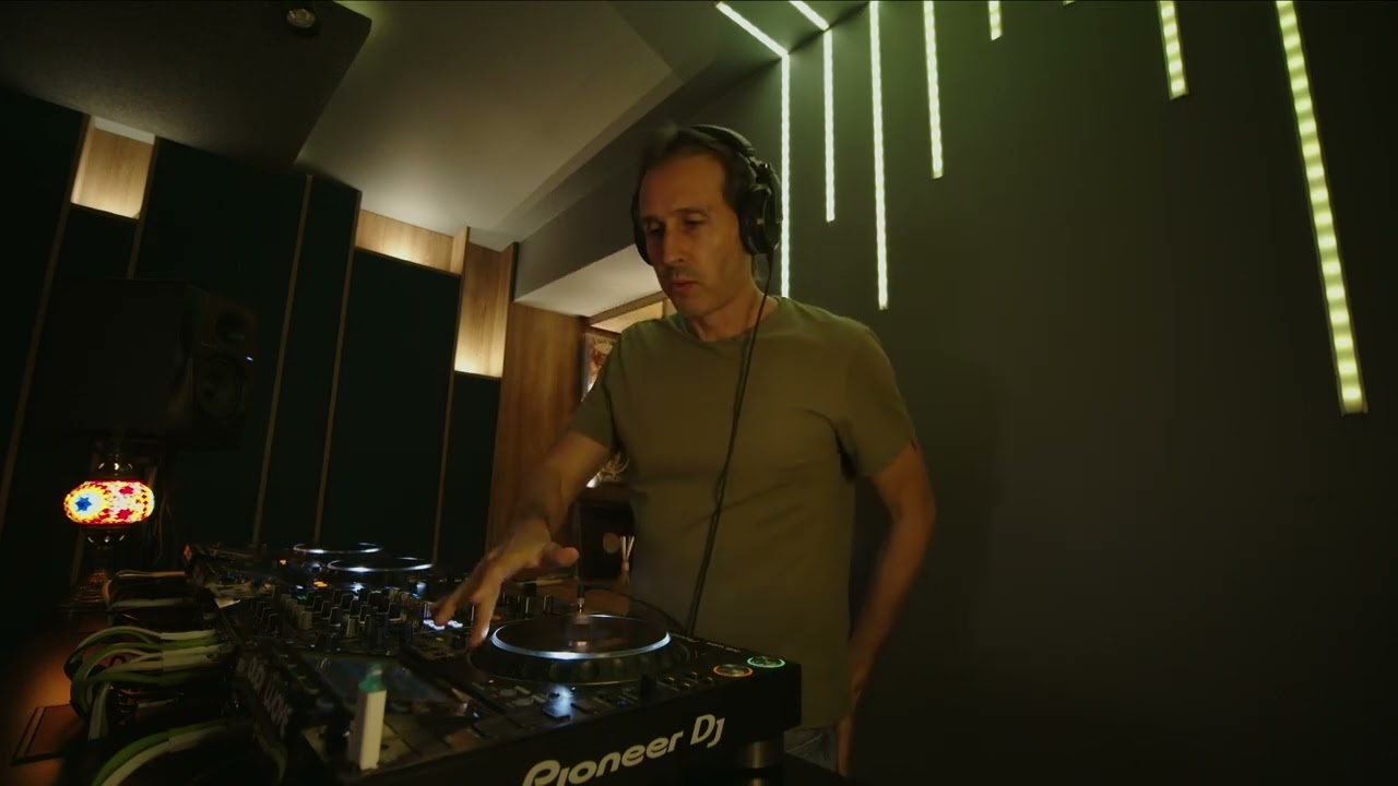 Octagonal Sessions #14 with SALAZAR  @La Sala Audio Wave