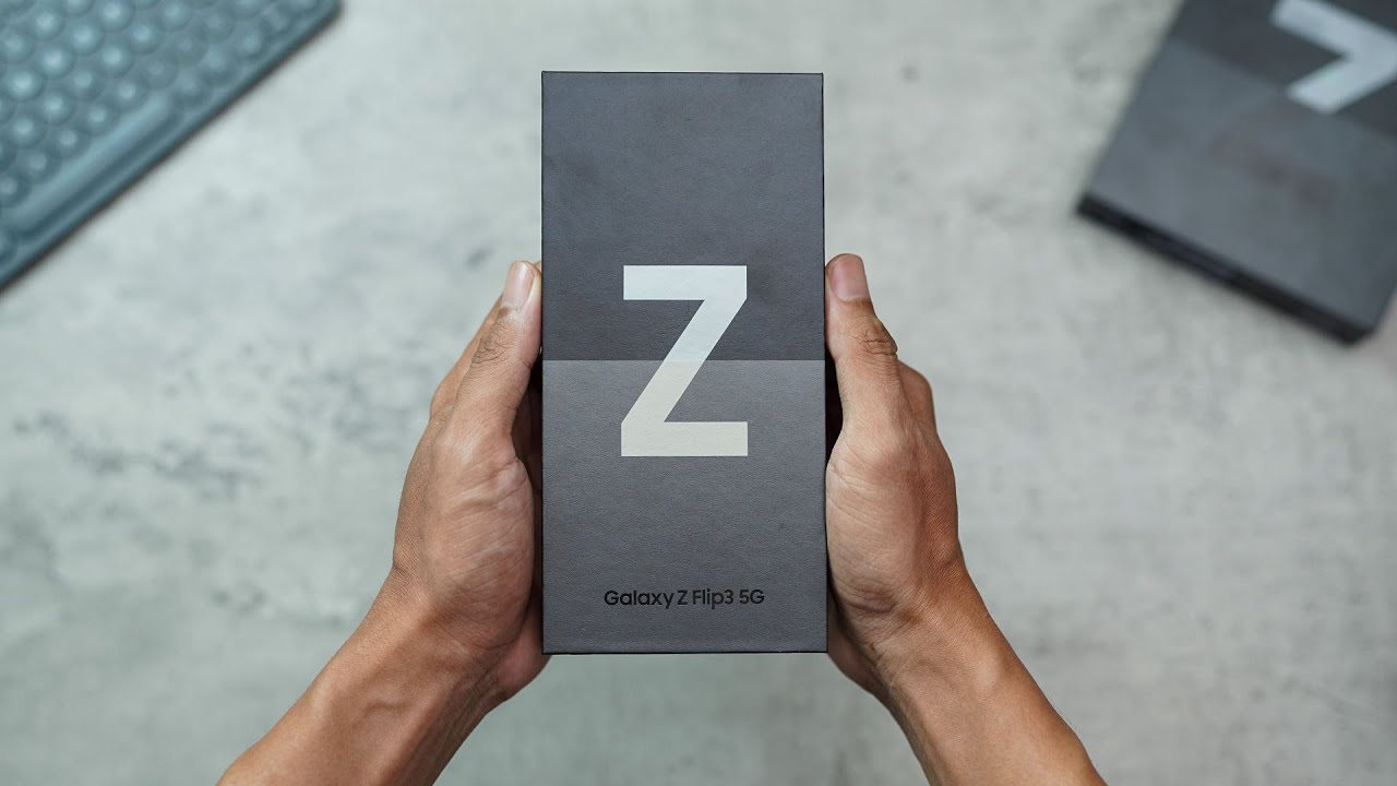 Unboxing Galaxy Z Flip3 5G versi resmi Indonesia