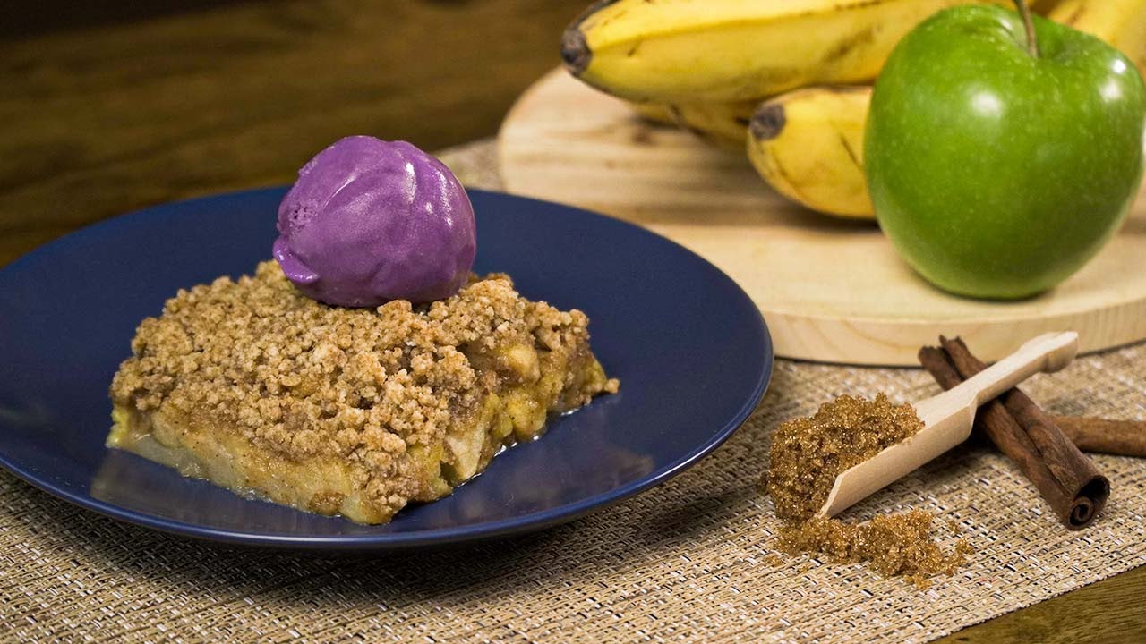 Easy and Delicious CRISPY BANANA APPLE CRUMBLE | Recipes.net
