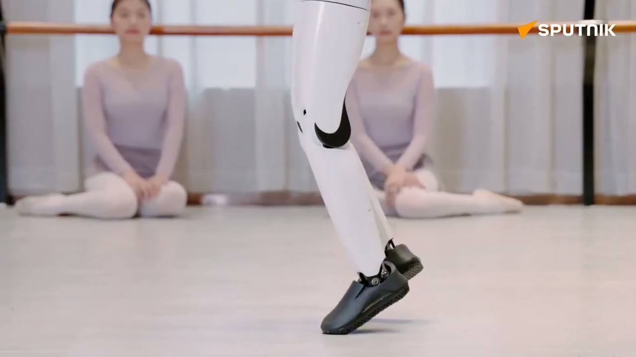 UBTECH presenta robot humanoide Walker C1 para atenci&oacute;n inteligente
