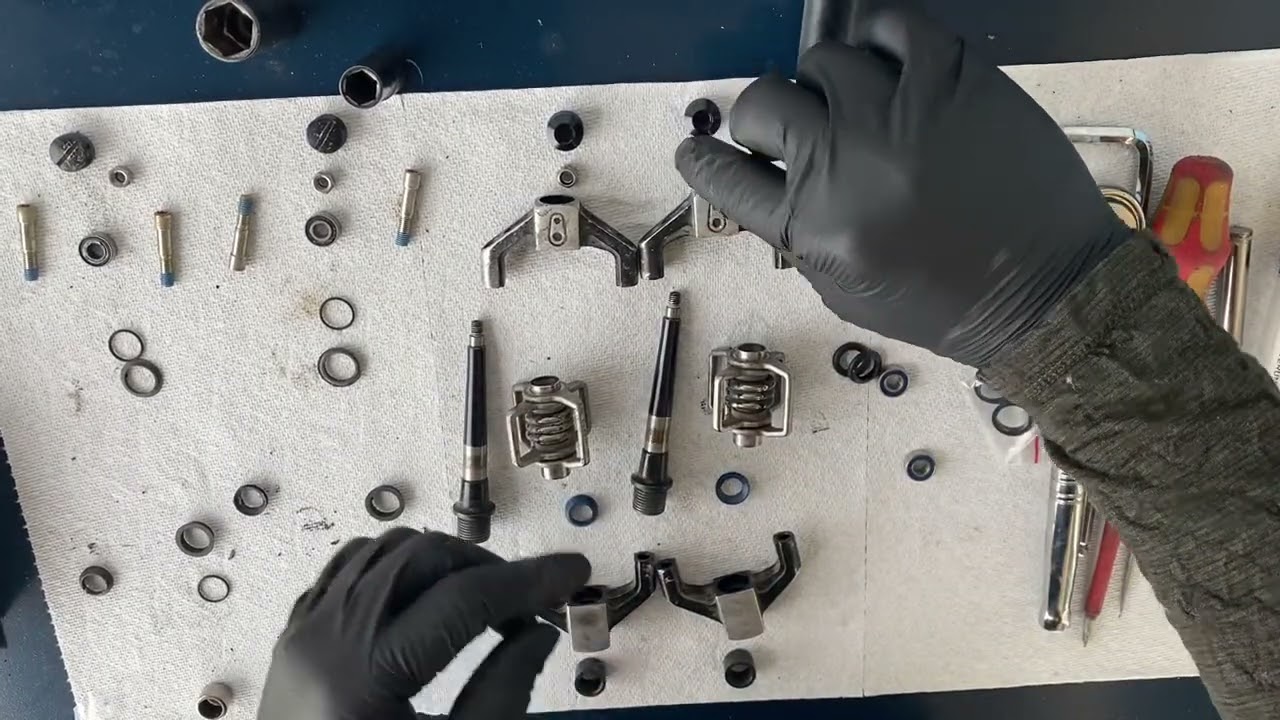 Crank brothers candy 2 bearings and seals replacement