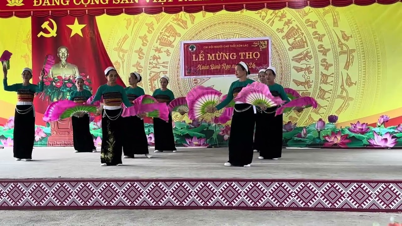 xuân về bản em