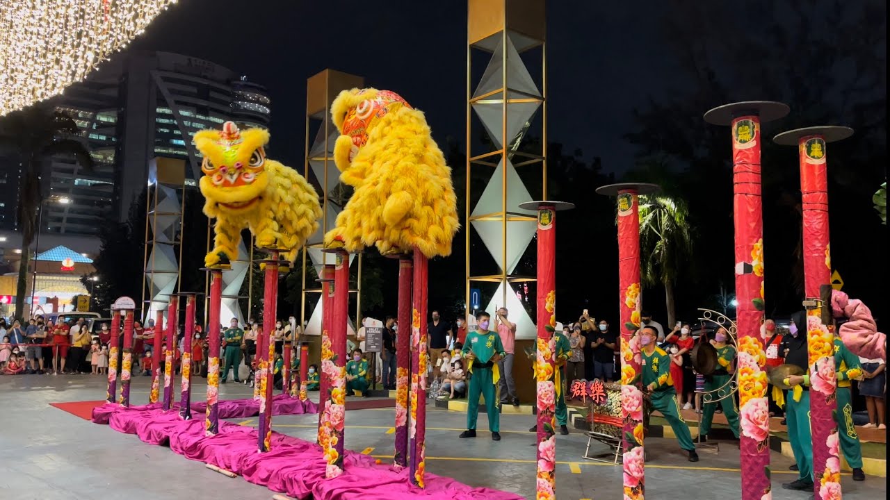 CNY 2022 Khuan Loke Acrobatic Lion Dance @ 1 Utama