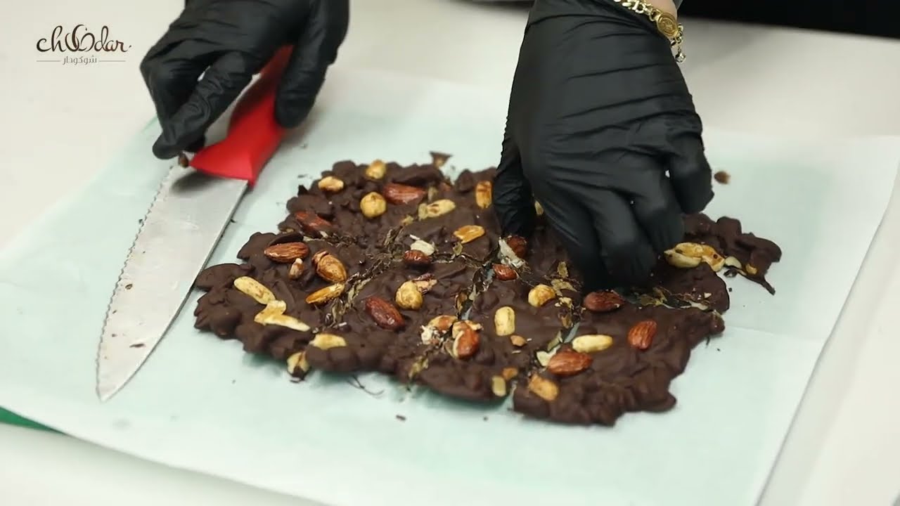 طريقة عمل شوكلاتة بالمكسرات بأسهل طريقة من بيتك | chocolate
