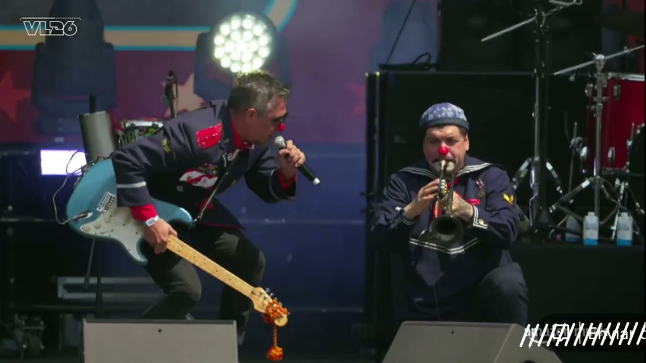 Triciclo circus banda - Vive latino 2026 - Super Show completo 