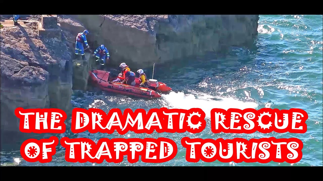 D26629vid.  Tourists rescued from Worms Head, part 2.