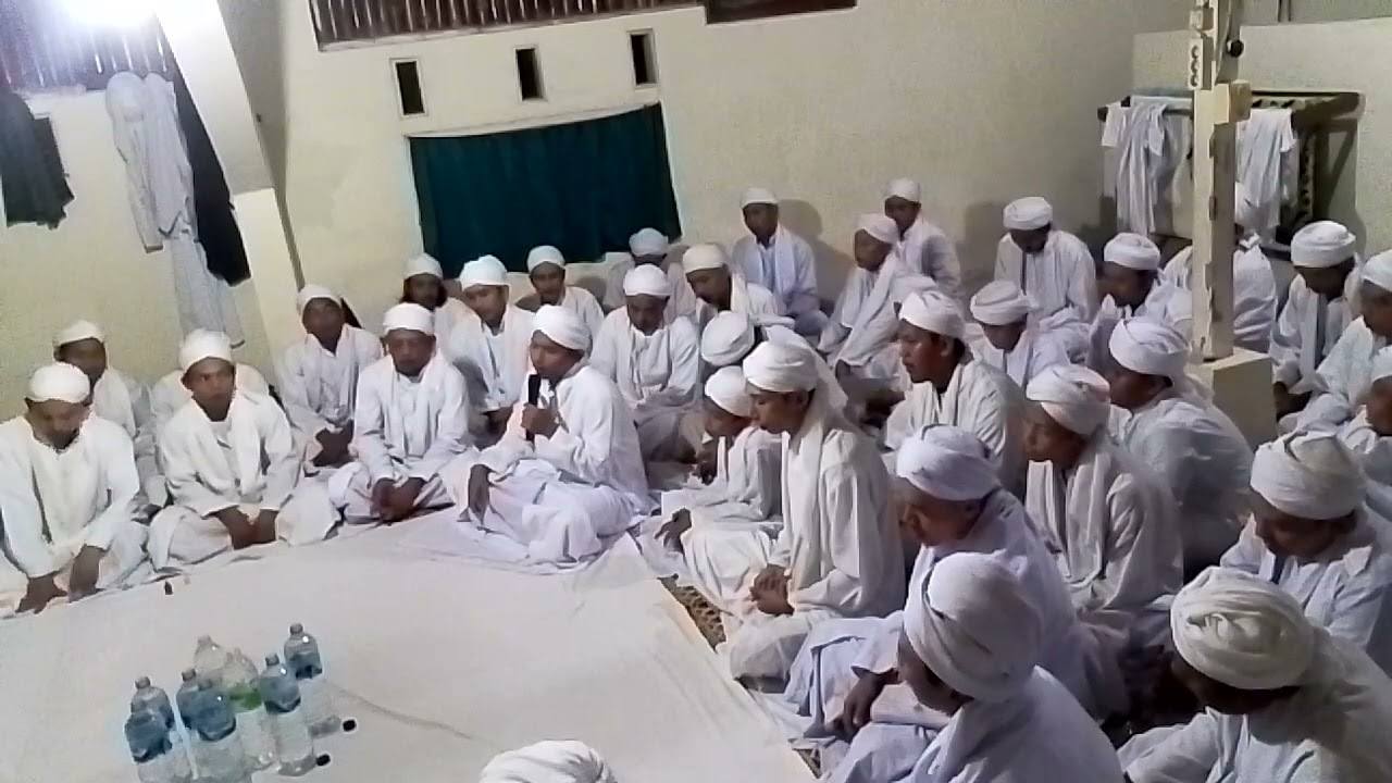 tawasulan rutin malam Senin pon di tajug asyahadatain. Abah Ali bin Abah Umar bin Ismail bin Yahya