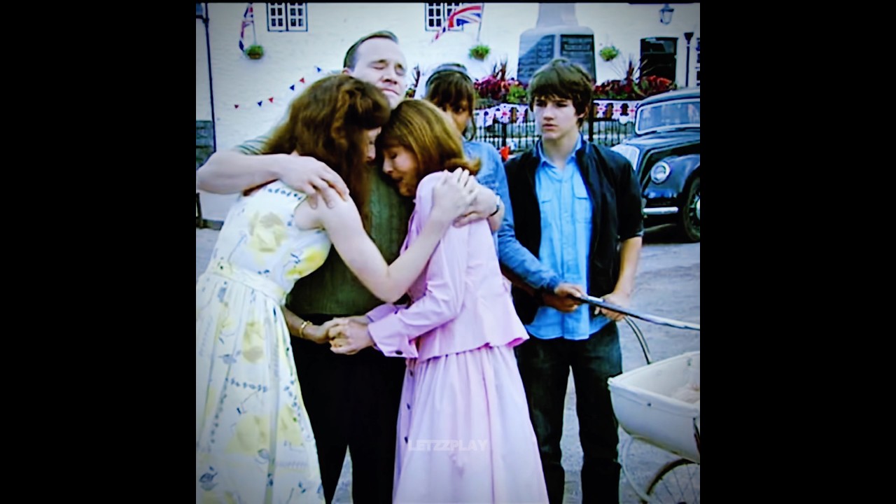The Temptation of Sarah Jane #doctorwho #sarahjanesmith #edit #shorts