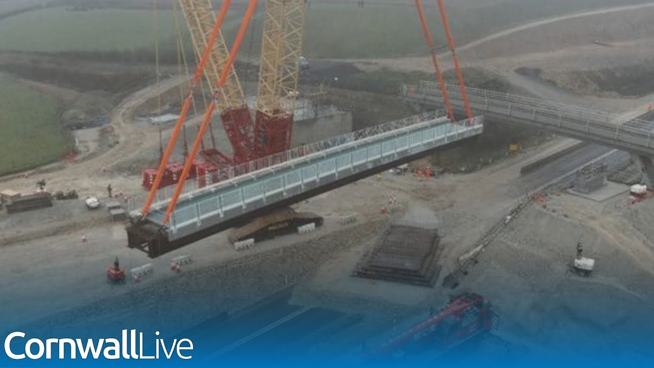 Huge Cornwall A30 bridge craned in so quick - amazing timelapse