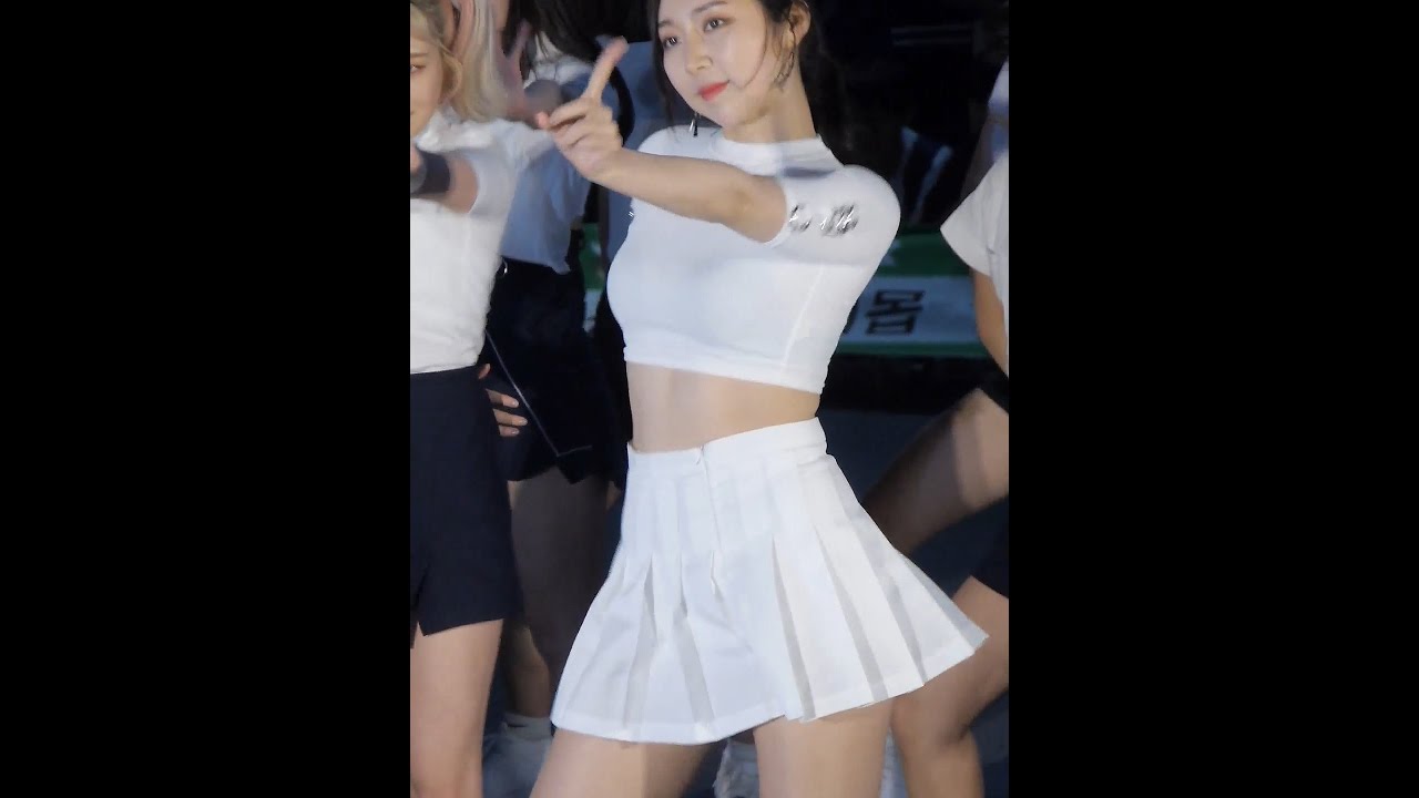 170514 홍진영 댄서 이보민 - 따르릉 (영동군플래시몹행사 신촌유플렉스) 직캠 fancam by zam