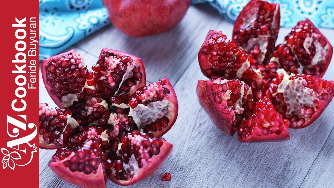 How to Cut  and De-Seed a Pomegranate in 1 MINUTE! Awesome technique!
