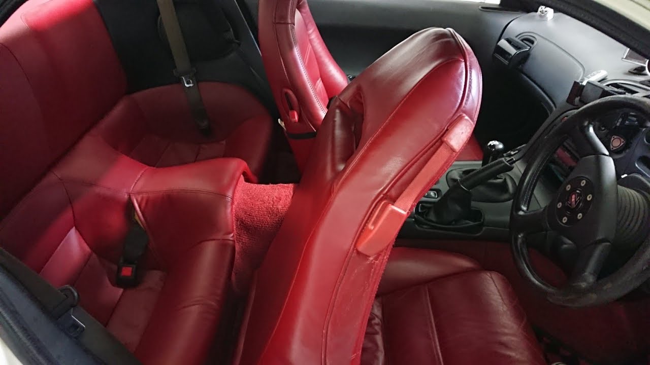 RX-7 FD3S の後部座席はどれだけ狭いか！？ リアシートの広さ紹介