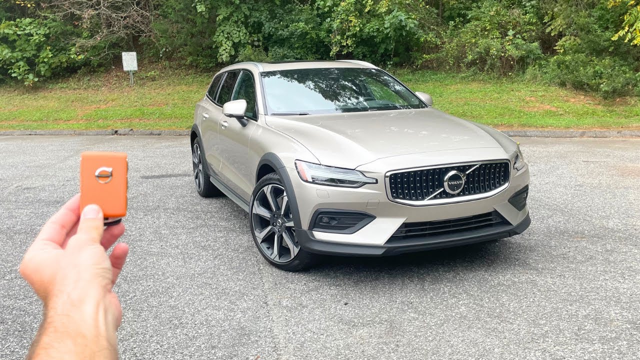 2025 Volvo V60 Cross Country Ultra: Start Up, Test Drive, Walkaround, POV and Review