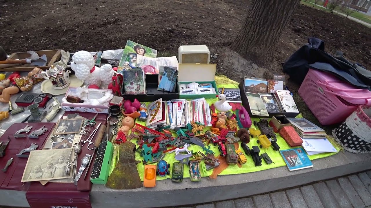 Барахолка в Нижнем Новгороде. Зоновская ручка, сделанная пленным японцем, пепельница из снаряда.