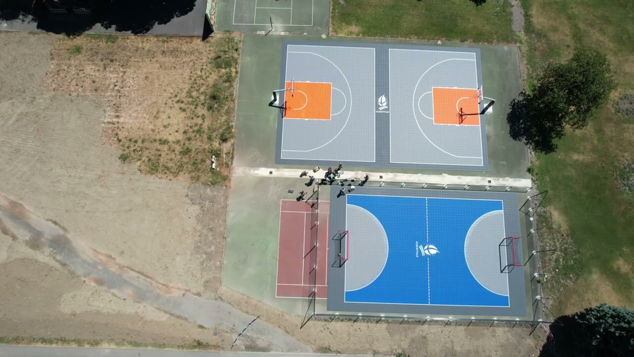 Installation d'un double terrain de Basket 3x3 En Dalles clipsables Dyna Pro