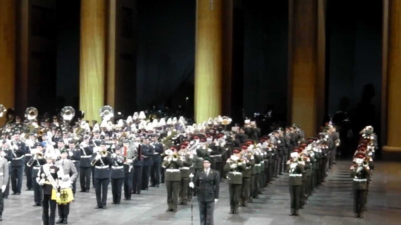 Highland Cathedral - Berlin Tattoo 2011