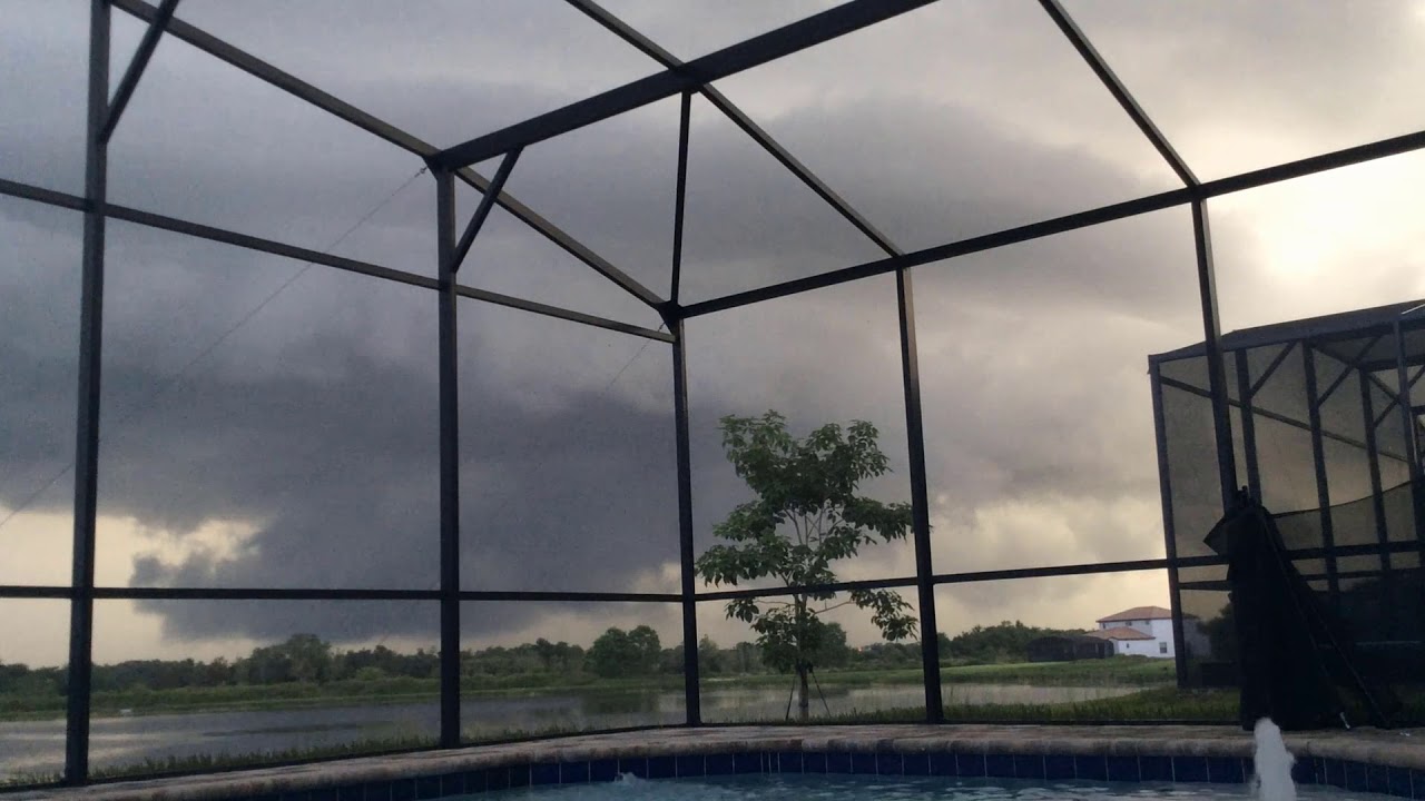 Incredible footage of a severe thunderstorm in Haines City, Florida (28th July 2019)