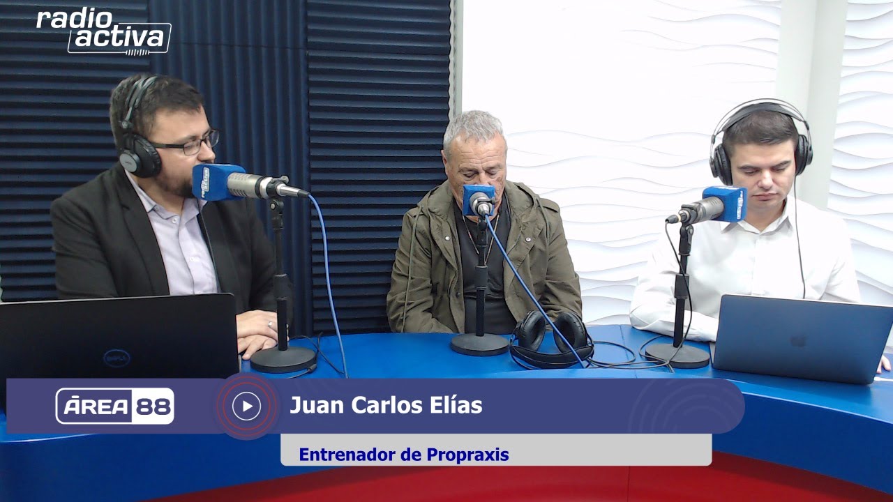 Juan Carlos El&iacute;as, entrenador de Propraxis, en &Aacute;rea&nbsp;88.