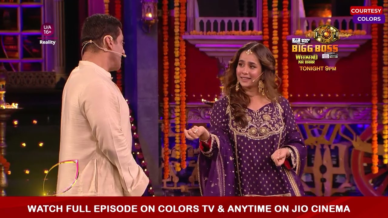 Sunanda Sharma graces the stage of Bigg Boss at Weekend Ka Vaar | BIGG BOSS 17 | WATCH