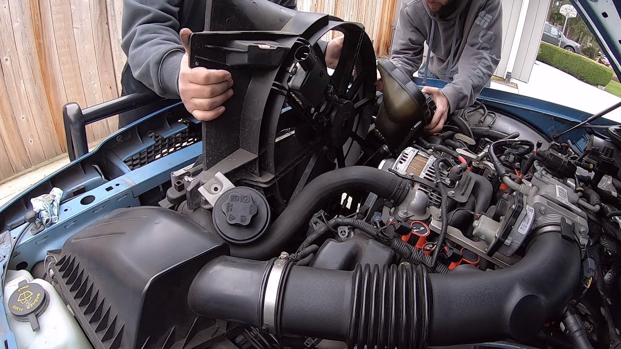 Cooling Fan Replacement 2006-2011 Ford Crown Victoria with basic troubleshooting tasks