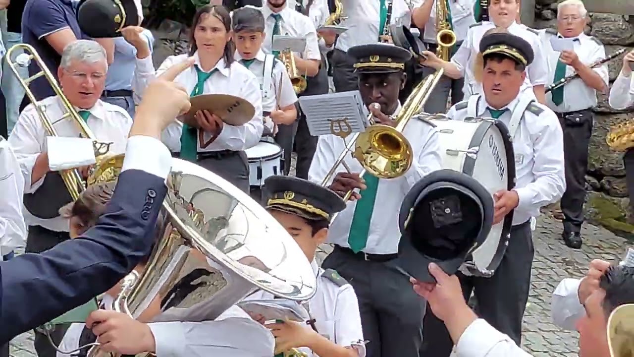 Banda Filarm&oacute;nica de Ribafeita em Pesos de Sul 24