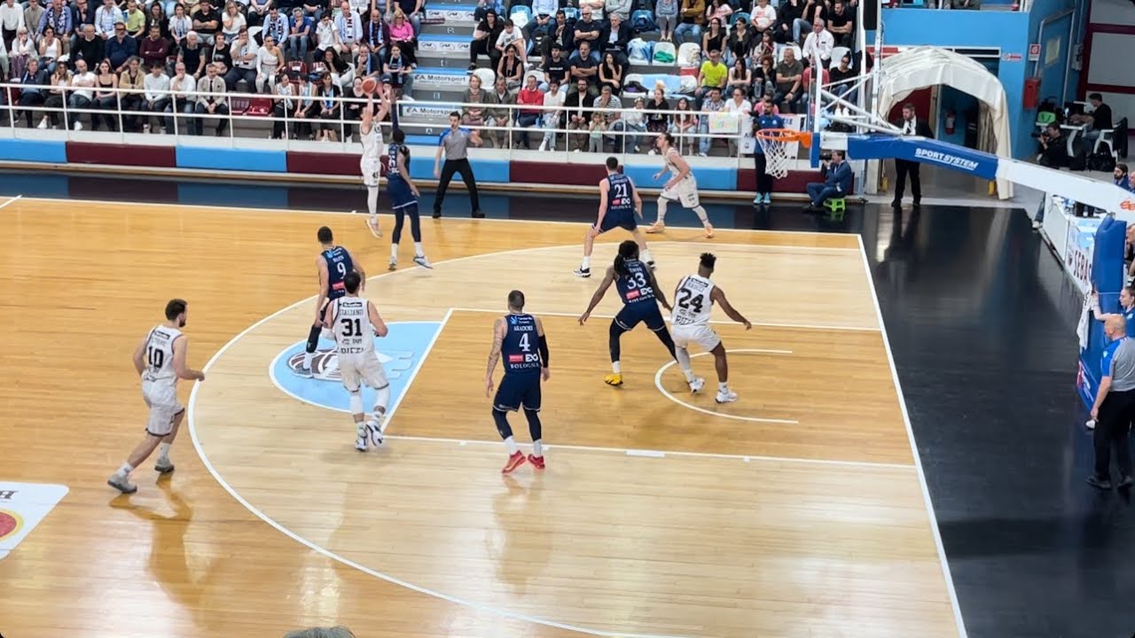 Sebastiani-Fortitudo, bolgia PalaSojourner e tripla Spanghero