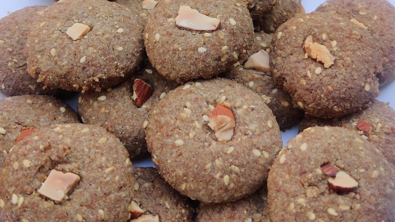 मुंह में घुल जाने वाले बाजरे के बिस्किट्स| No sugar Bajra  Til Cookies| Healthy Pearl Millet cookies