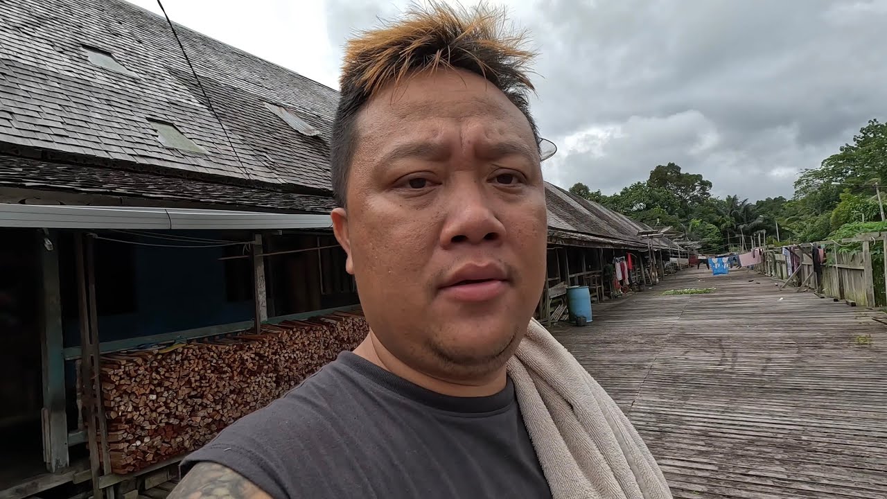 Suasana Kampung Yang Cantik // Mandi Di Sungai Utik,Kapuas Hulu,Kalimantan Barat //