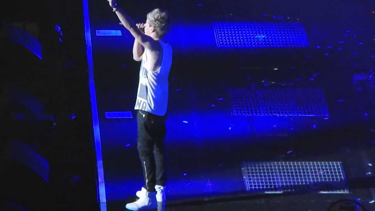One Direction Liam and Louis falling and WMYB staples center August 10 2013