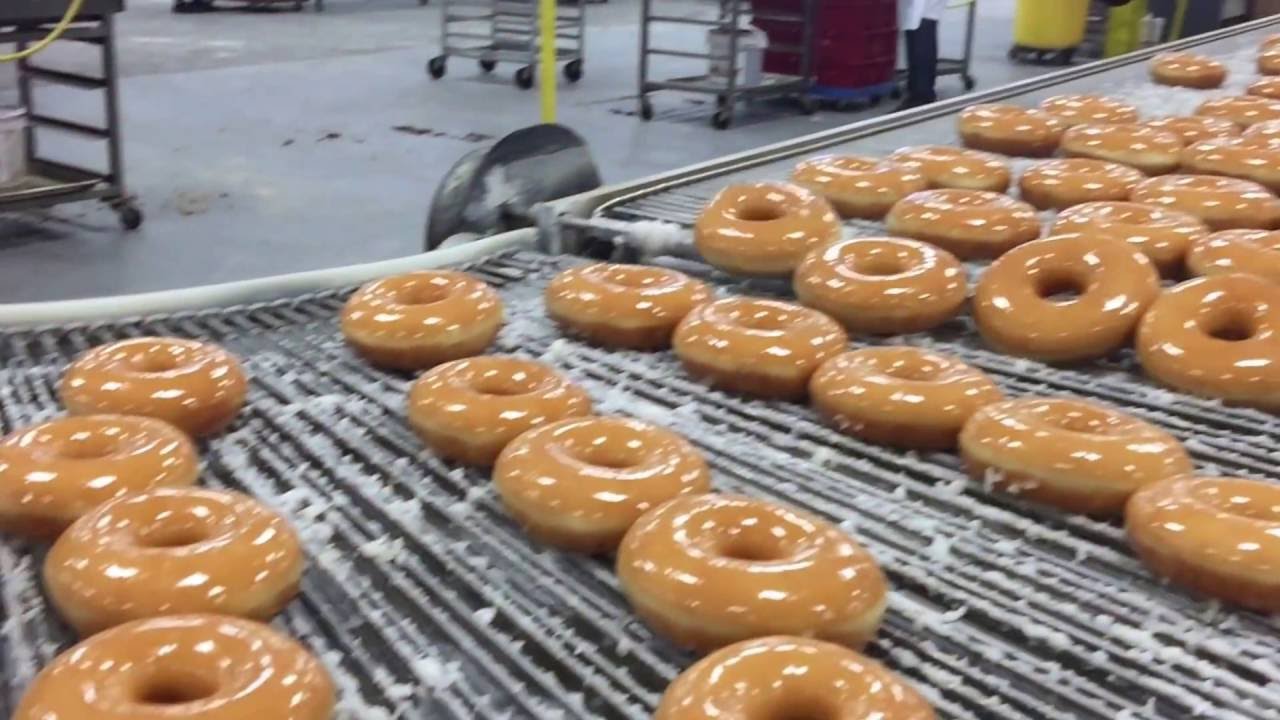 7-ELEVEN Bakery (Making Donuts)