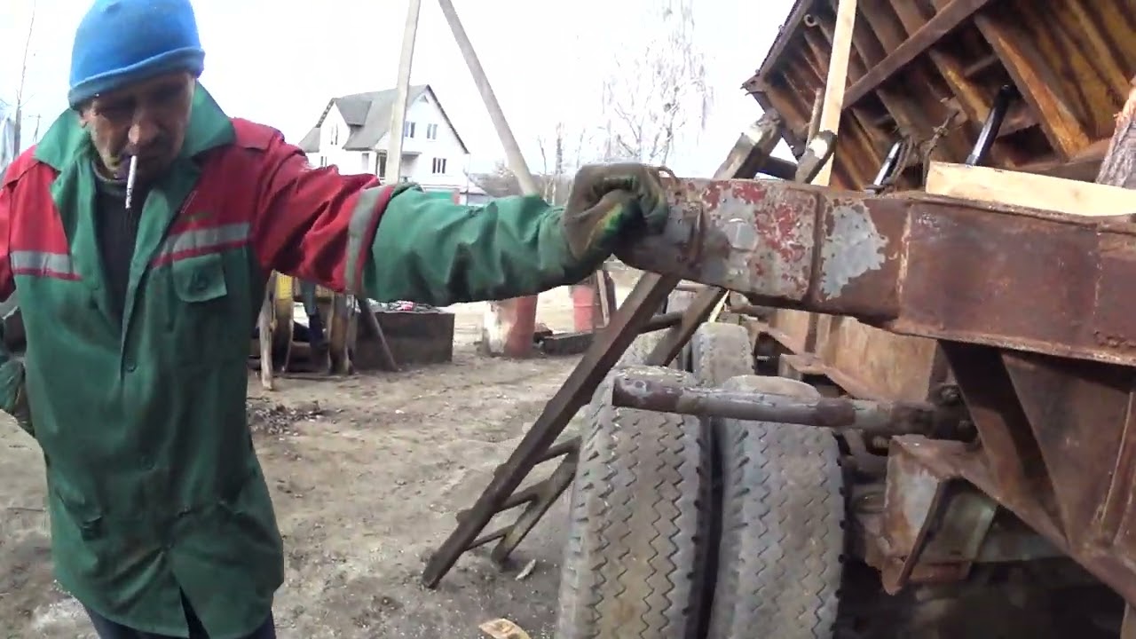 Ремонт самосвального прицепа часть 4. (Серия 104)