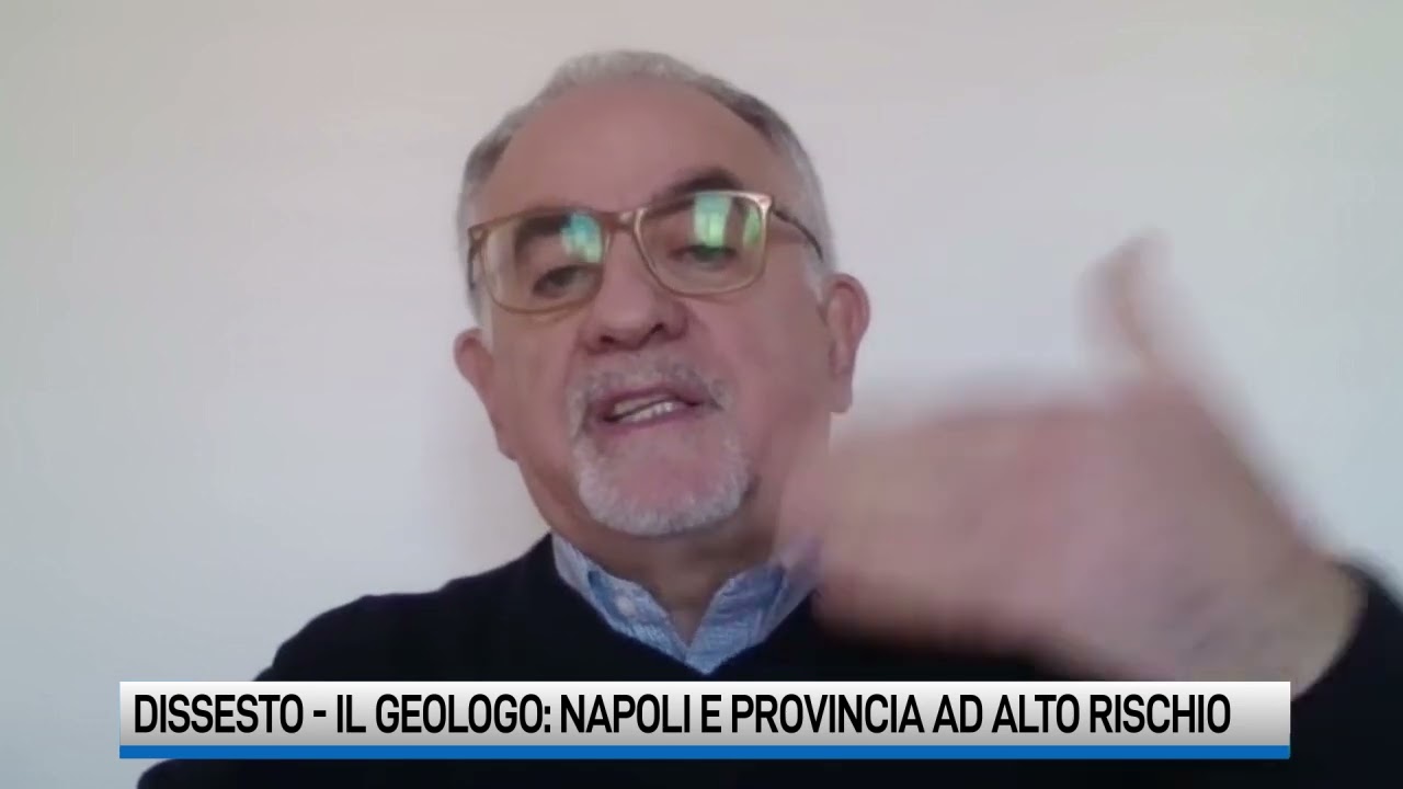 Crolli e voragini, l’allarme del geologo: attenzione al centro storico di Napoli