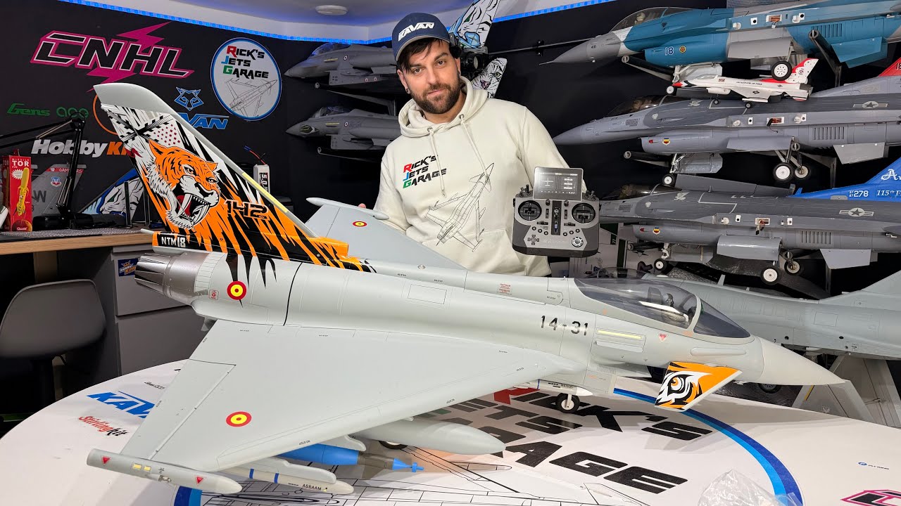 M&oacute;j wymarzony odrzutowiec pojawił się! Freewing Eurofighter 90MM EDF JET od @turbinesrc &ndash; rozpakowywanie i montaż! 🚀