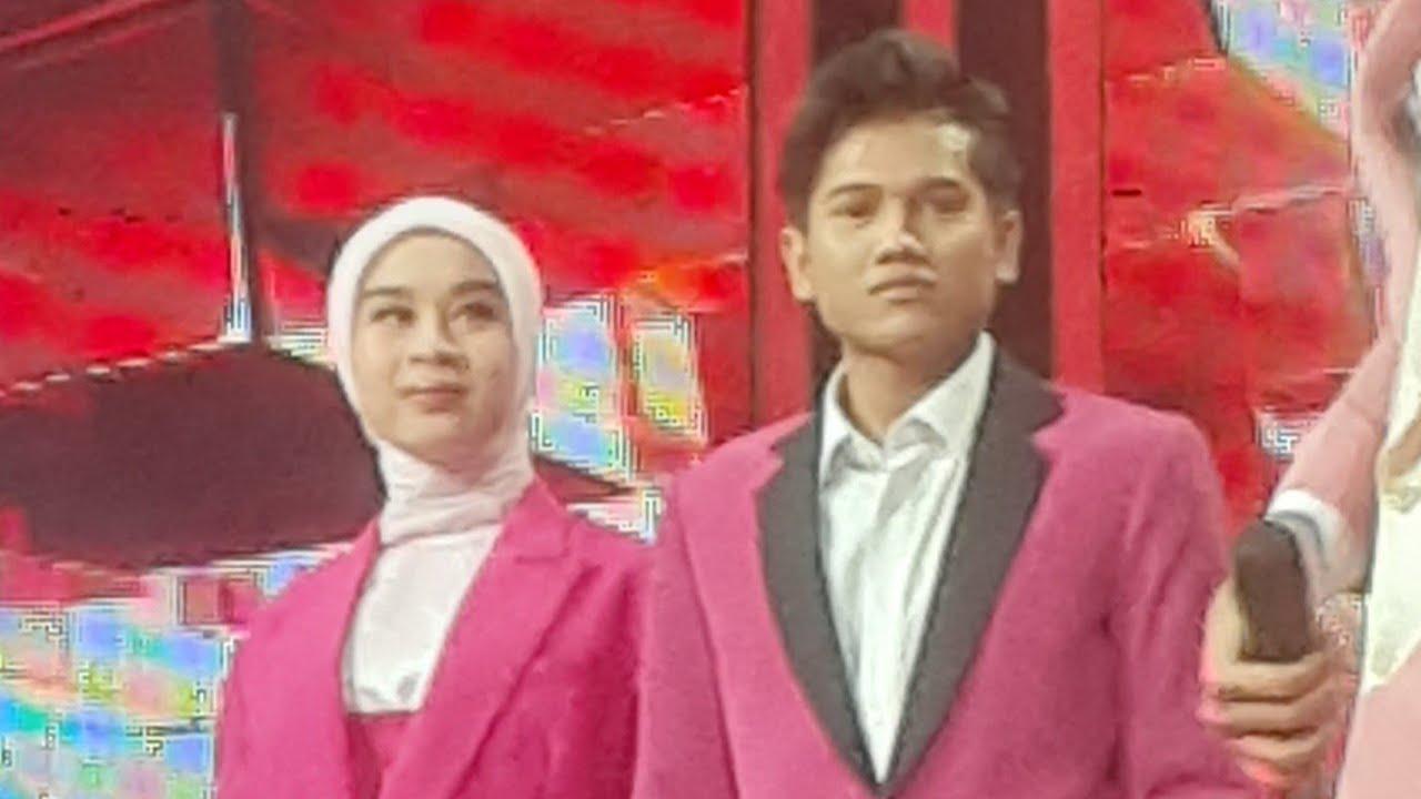 MILEN FT ROPRIL -MENUNGGU X AKU RINDU PADAMU-MEGA KONSER PENUH CINTA