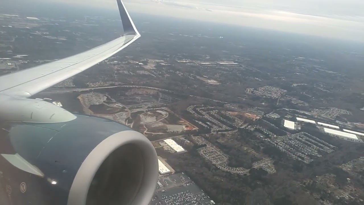 Long Takeoff roll 737-900 takeoff ATL - CHS