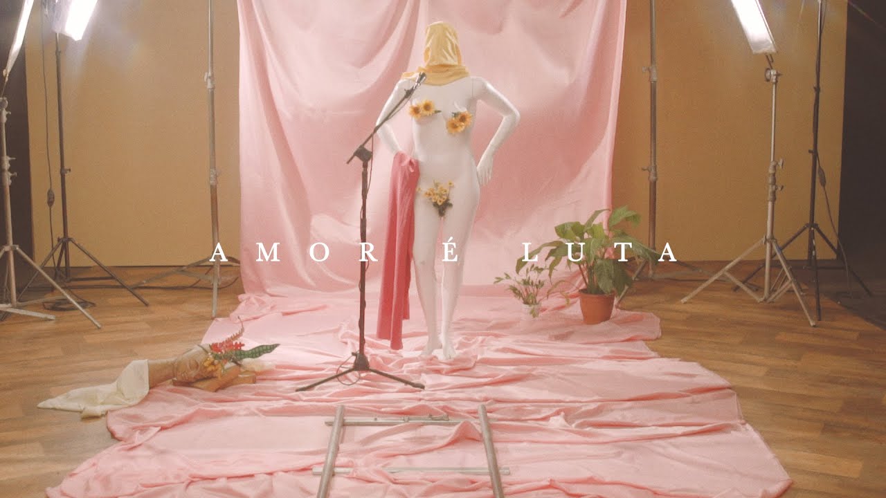 Bruna Black - Amor &eacute; Luta (Official Music Video)