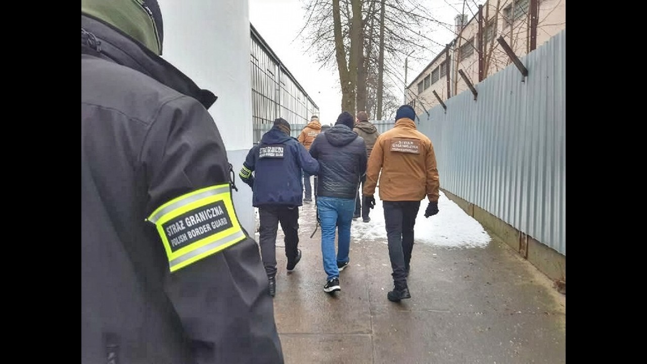 Czterech cudzoziemc&oacute;w zatrzymanych podczas wsp&oacute;lnych działań Straży Granicznej i Policji w Wieluniu