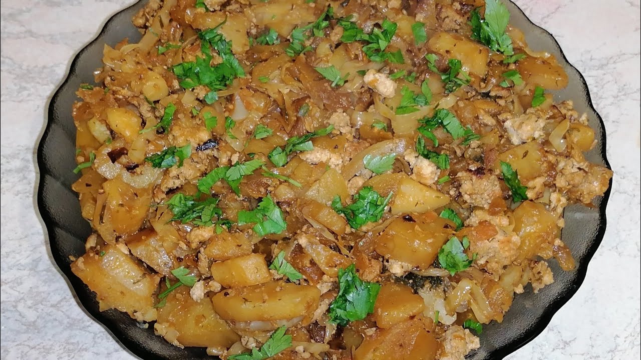 Рагу с кабачками, картошкой, капустой и фаршем